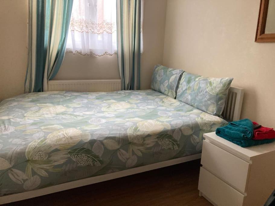 Eltar Hostle Hotel London Bagian luar foto