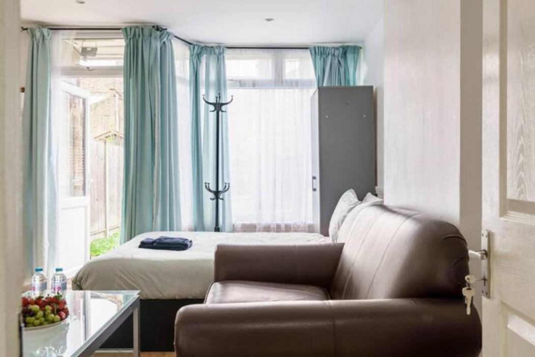 Eltar Hostle Hotel London Bagian luar foto